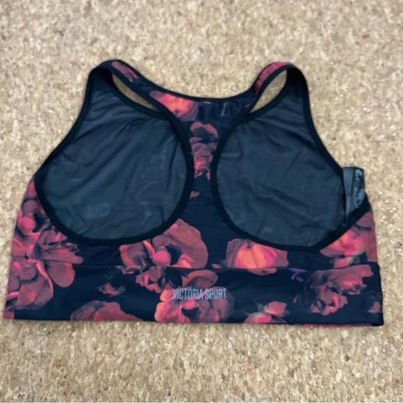 Victoria’s Secret Sport high-neck lightly lined sports bra - XL - Picture 4 of 7